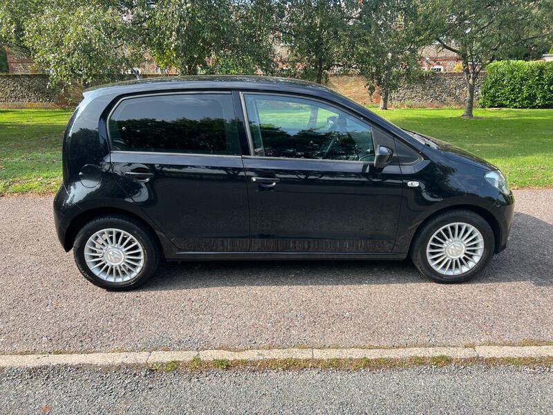 VOLKSWAGEN UP high up 1.0 automatic 2012