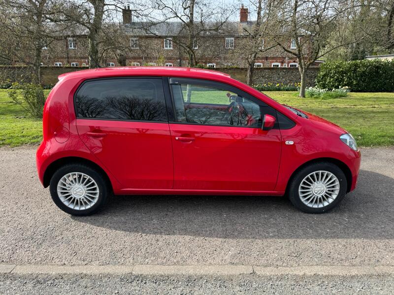 VOLKSWAGEN UP   high up 2013