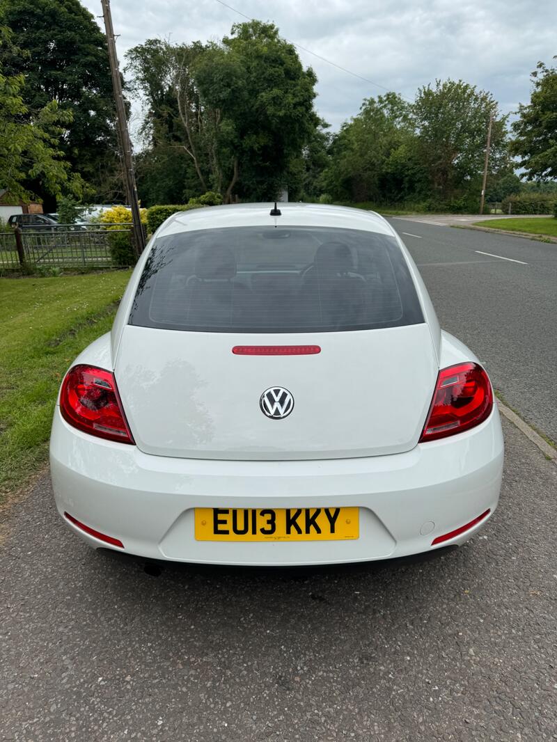 VOLKSWAGEN BEETLE  2013