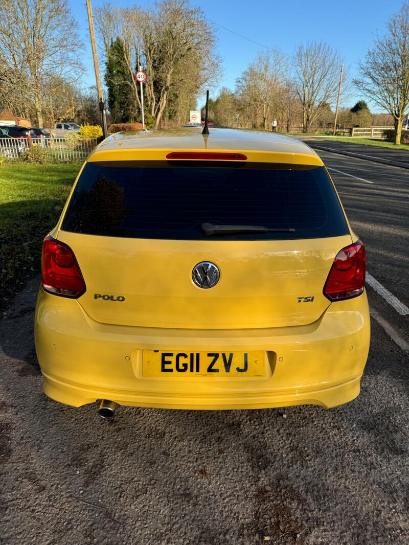 VOLKSWAGEN POLO 1.2 TSI Tech SE 2011