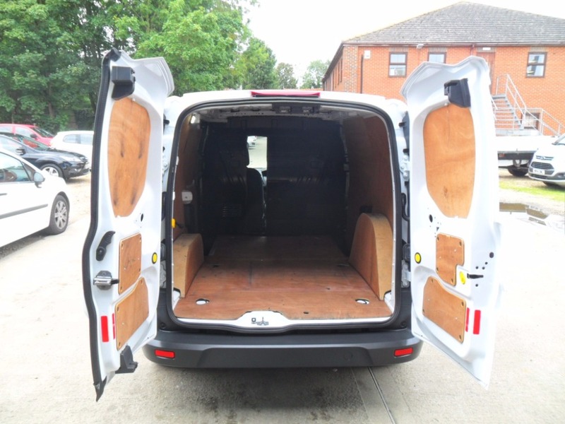 FORD TRANSIT CONNECT 240 P-V LWB 2015