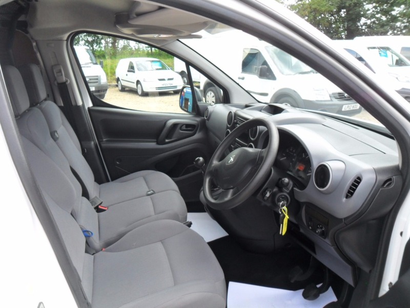 PEUGEOT PARTNER HDI SE L1 625 2014