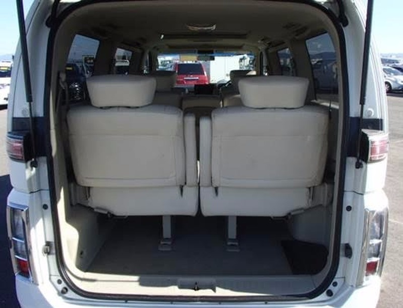 NISSAN ELGRAND e51 rider 2003