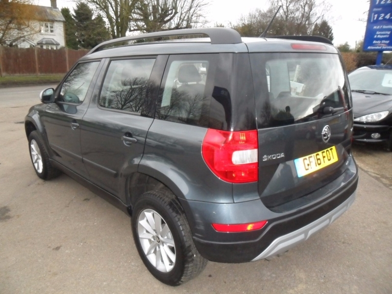 SKODA YETI OUTDOOR S TDI SCR 2016