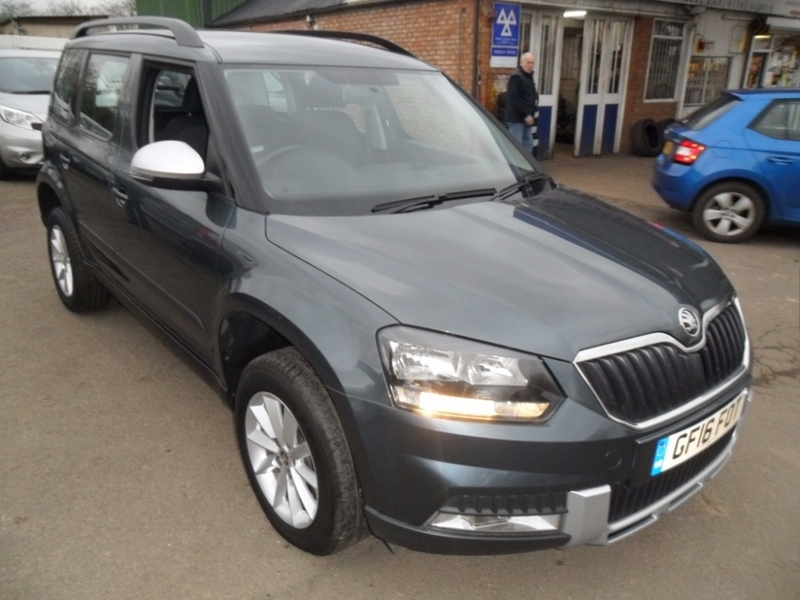 SKODA YETI OUTDOOR S TDI SCR 2016