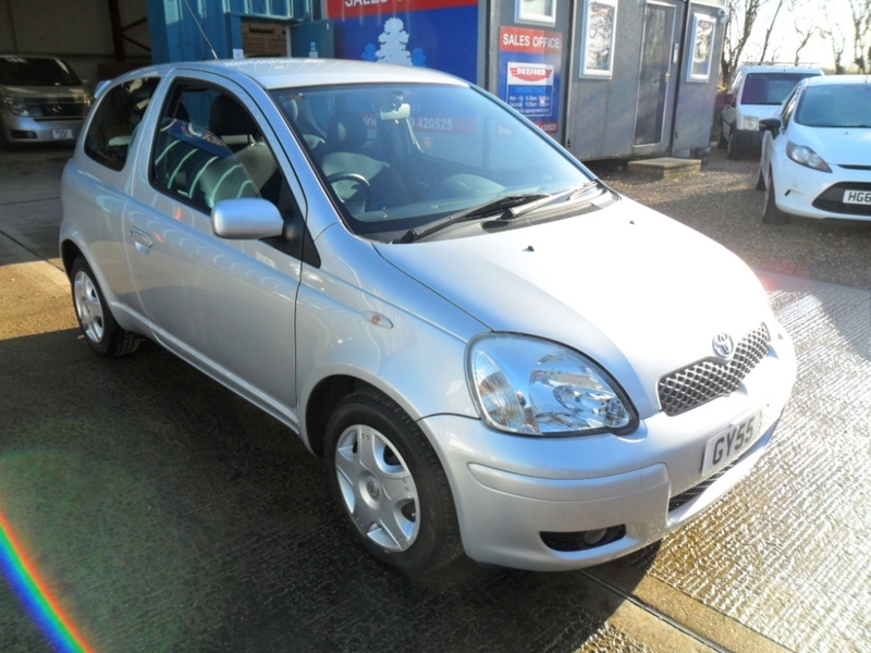 TOYOTA YARIS COLOUR COLLECTION VVT-I 2005