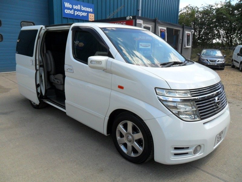 NISSAN ELGRAND HIGHWAY STAR 2004