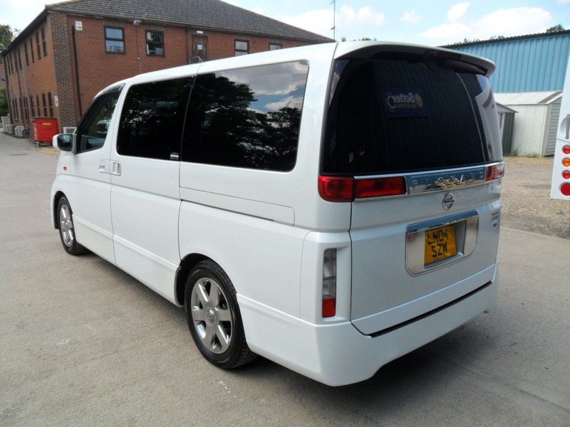 NISSAN ELGRAND HIGHWAY STAR 2004