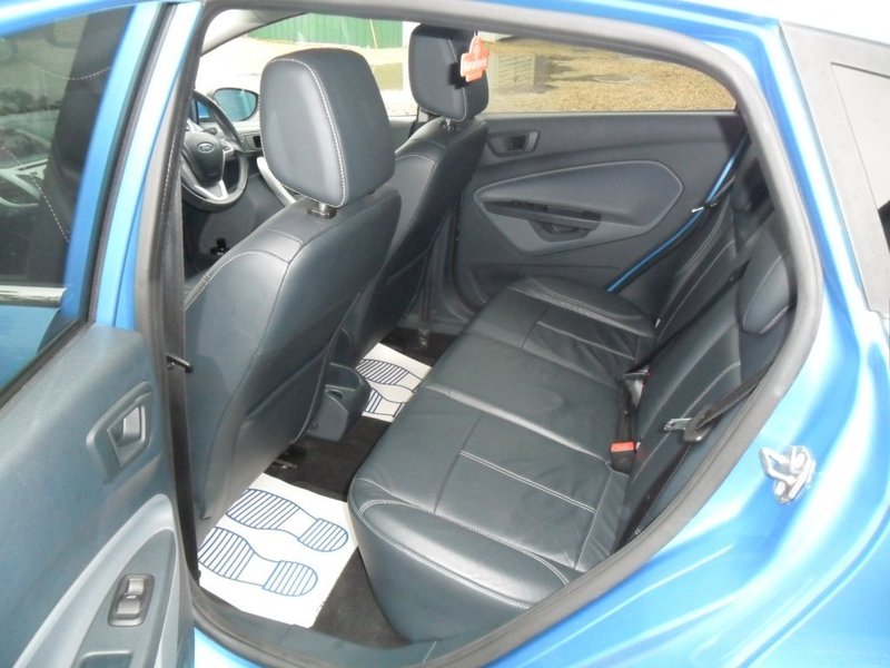 FORD FIESTA TITANIUM 2008