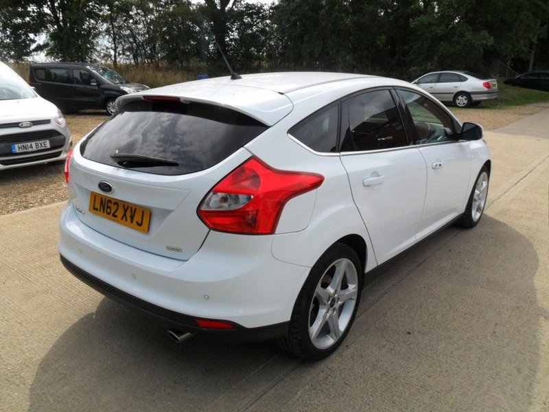 FORD FOCUS TITANIUM 2012