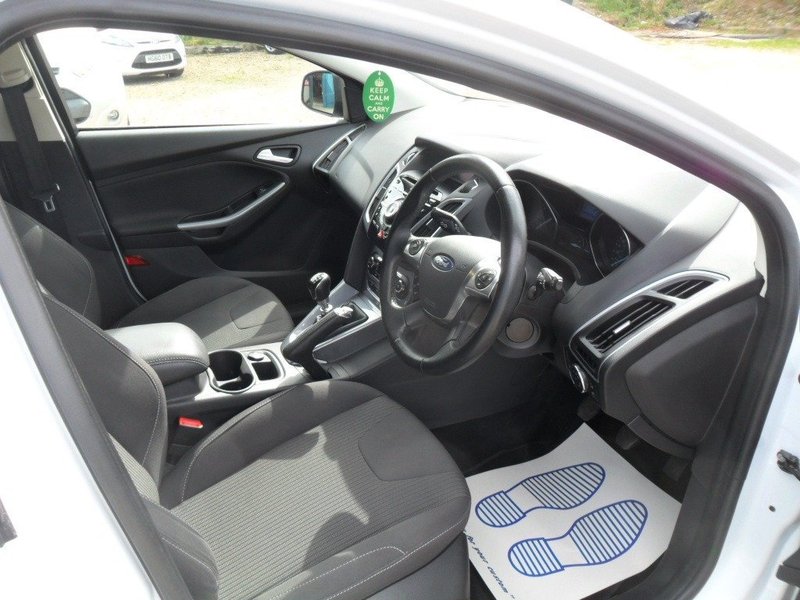 FORD FOCUS TITANIUM 2012