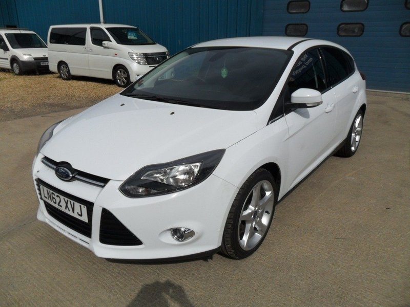 FORD FOCUS TITANIUM 2012