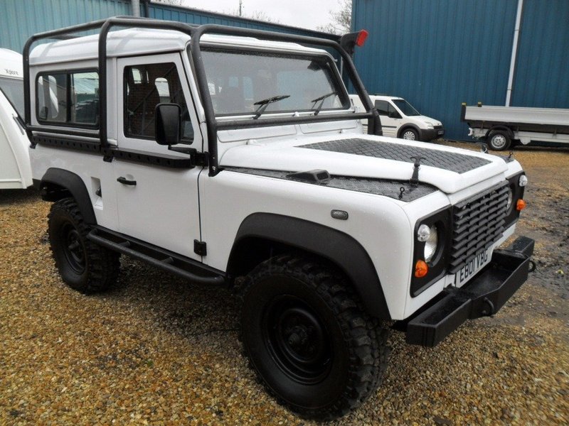 LAND ROVER DEFENDER 4CYL REG DT 1987