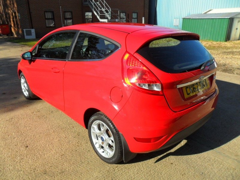 FORD FIESTA ZETEC 2012