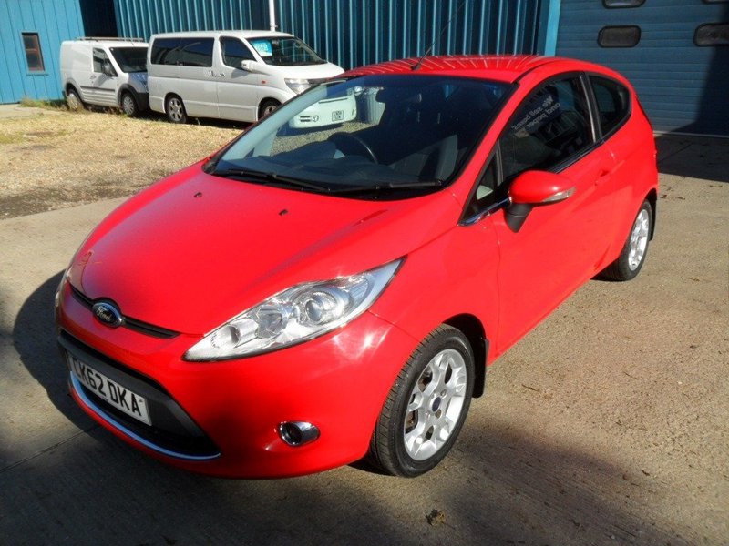 FORD FIESTA ZETEC 2012