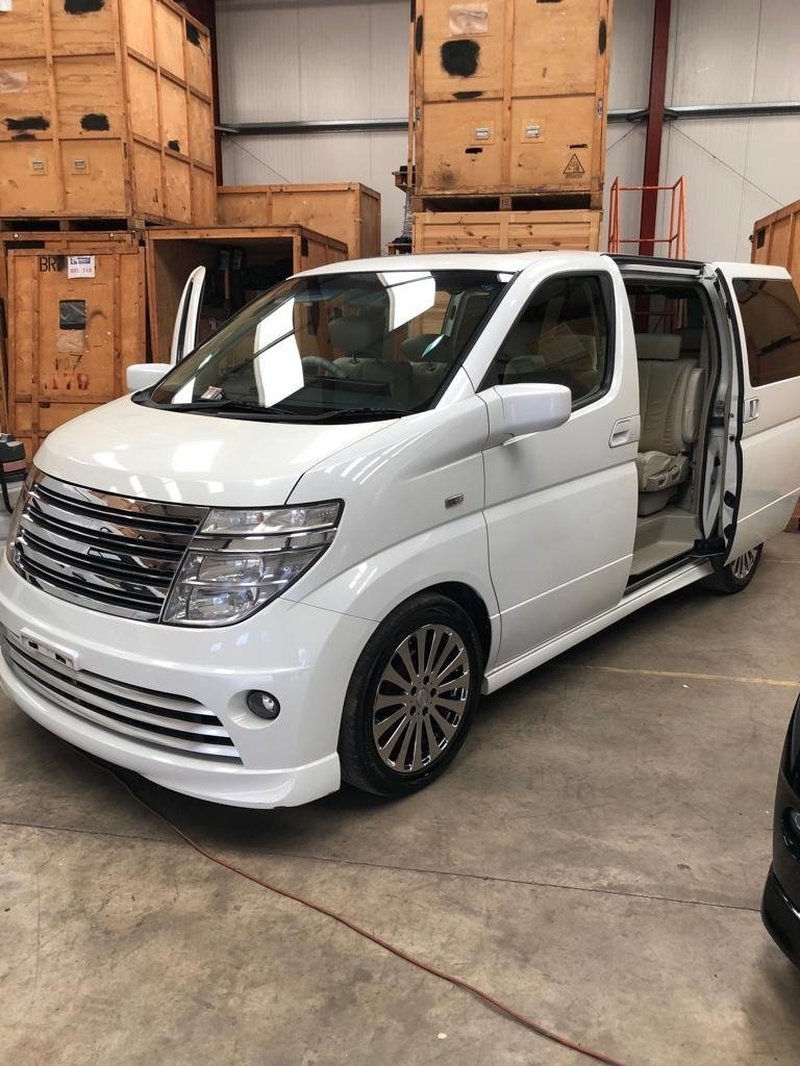 NISSAN ELGRAND RIDER AUTECH WITH LPG 4X4 2003