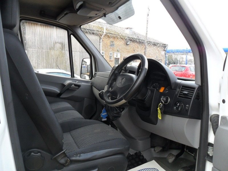 MERCEDES-BENZ SPRINTER 209 CDi SWB 209 CDi 2008