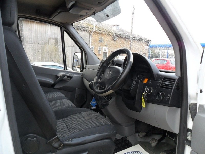 MERCEDES-BENZ SPRINTER 209 CDi SWB 209 CDi 2008