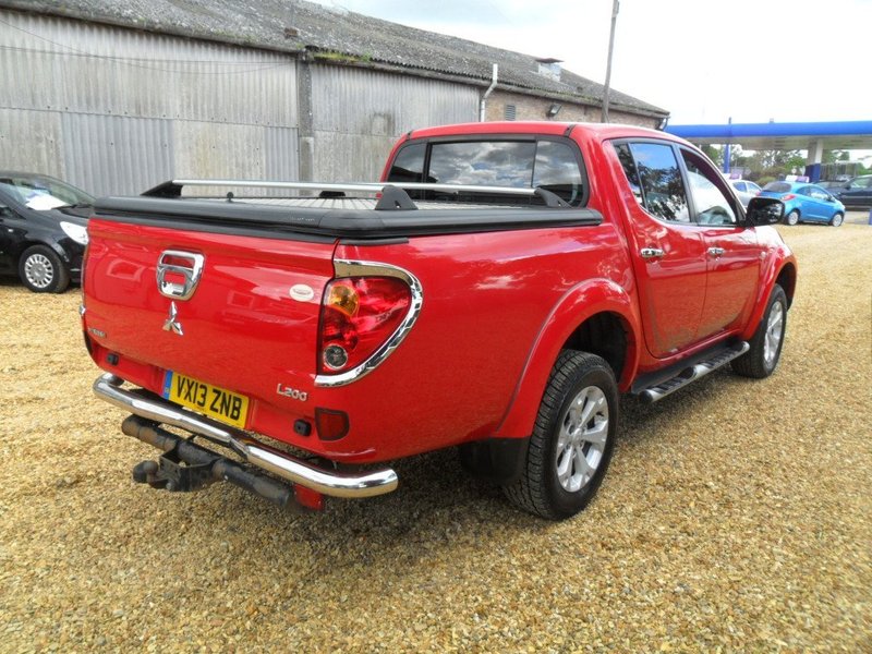 MITSUBISHI L200 DI-D 178 Auto Barbarian LB 2013