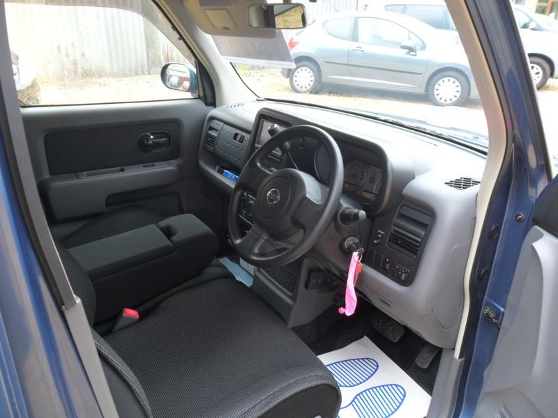 NISSAN CUBE 7 SEATER CUBIC XR 2006