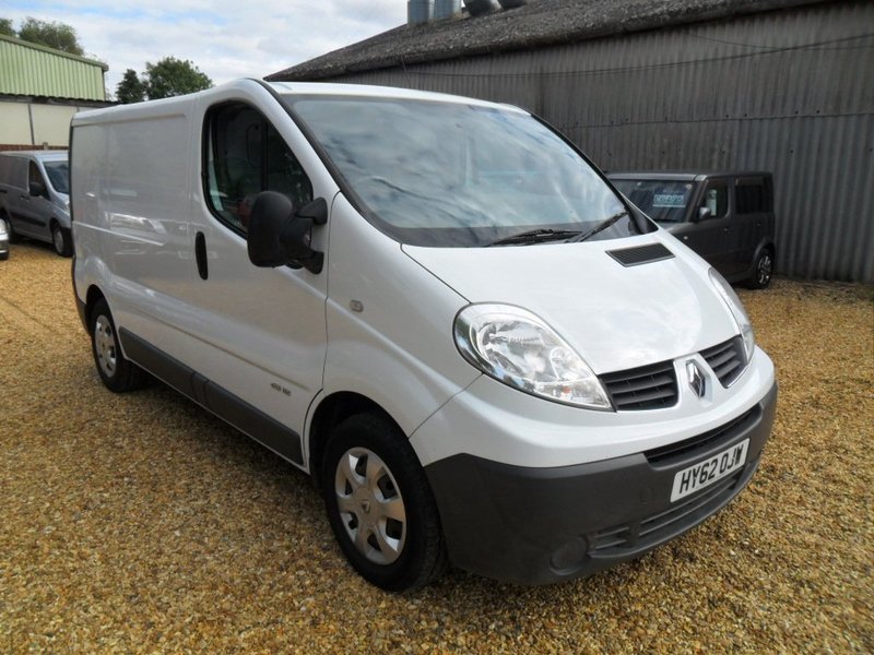 RENAULT TRAFIC dCi 115 SL SWB 29 2012