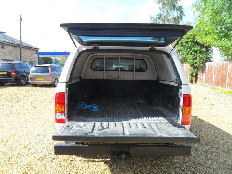 TOYOTA HILUX D-4D 140 HL2 2011