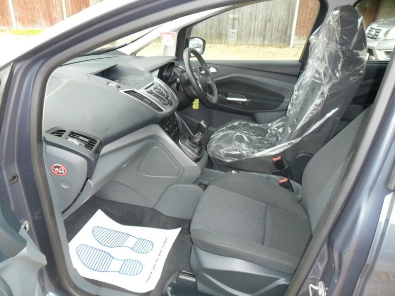 FORD GRAND C-MAX ZETEC PETROL MANUAL 7 SEATER 2011