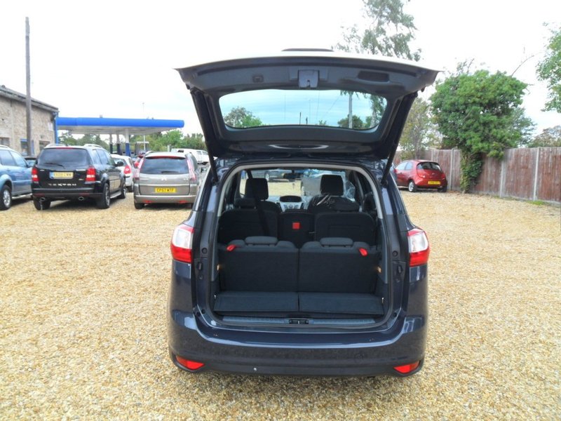 FORD GRAND C-MAX ZETEC PETROL MANUAL 7 SEATER 2011