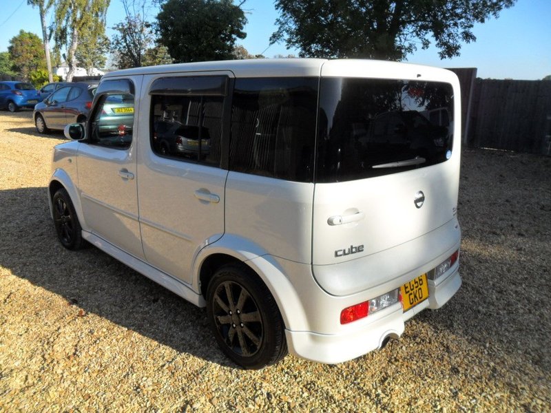 NISSAN CUBE RIDER AUTECH 1.5 AUTO 2006