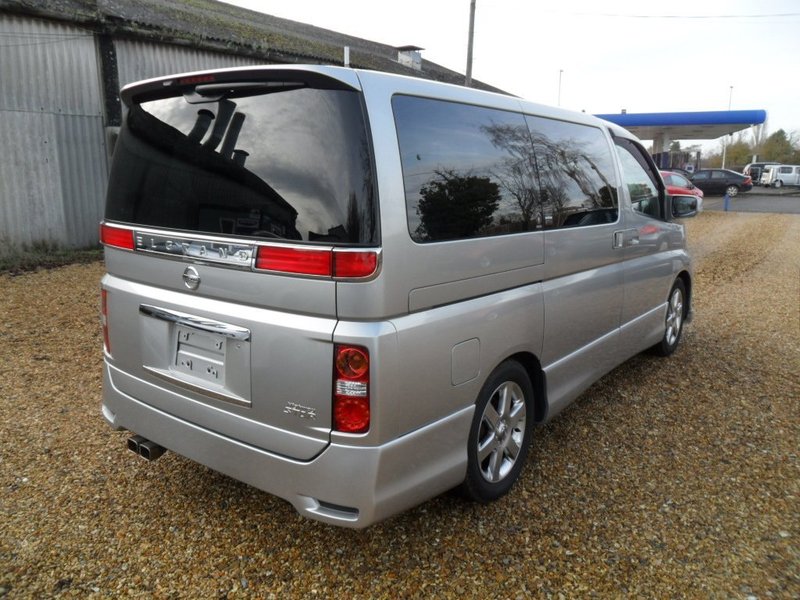 NISSAN ELGRAND 3.5 highway star gen 2 2005