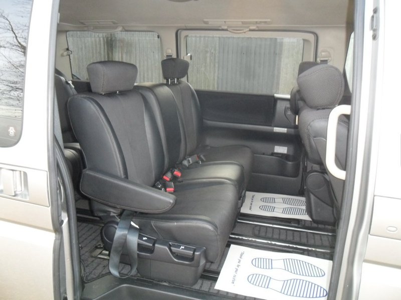 NISSAN ELGRAND 3.5 highway star gen 2 2005