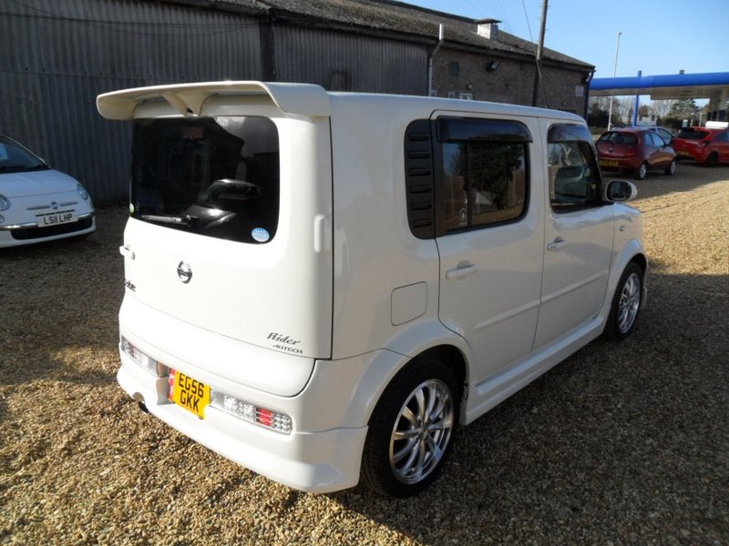NISSAN CUBE rider autech with impul kitting and running gear 2006