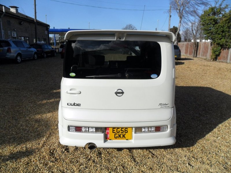 NISSAN CUBE rider autech with impul kitting and running gear 2006