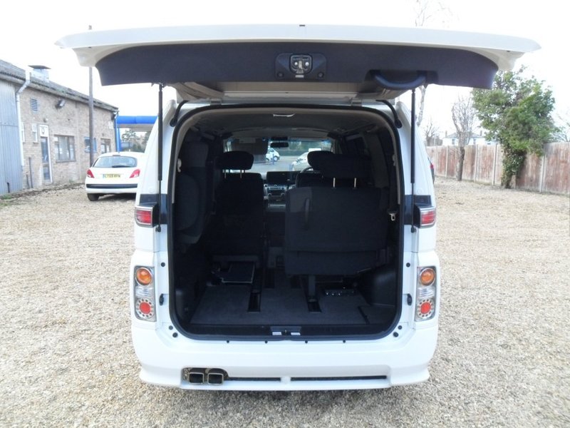 NISSAN ELGRAND  rider s autech 2006