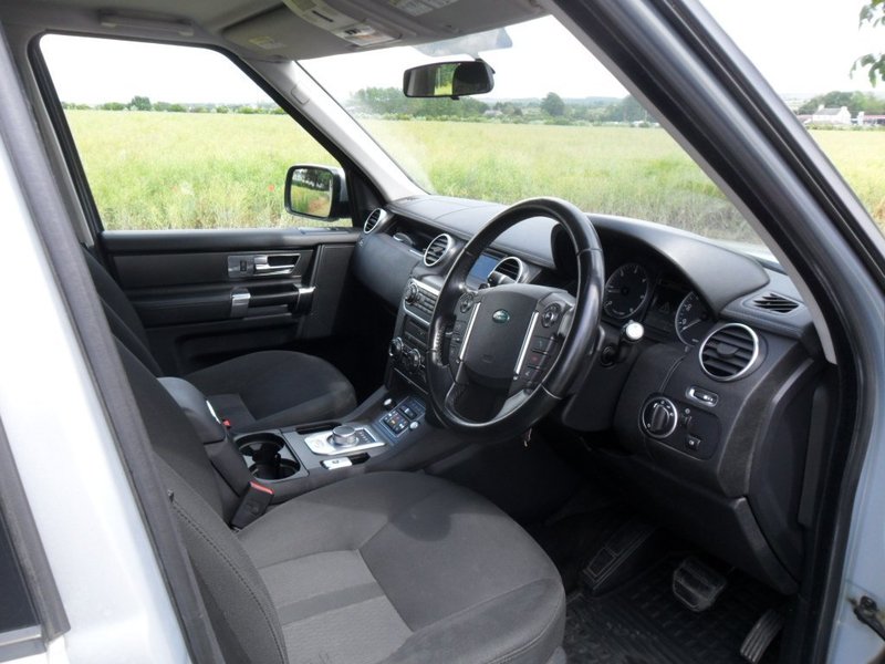 LAND ROVER DISCOVERY SDv6 255 Auto GS 2012