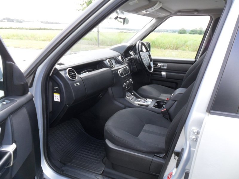 LAND ROVER DISCOVERY SDv6 255 Auto GS 2012