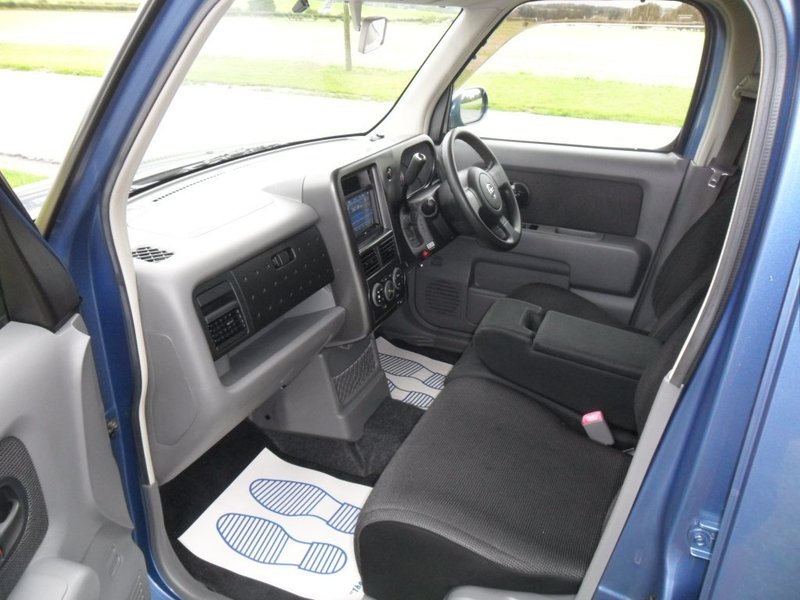 NISSAN CUBE cubic 7 seater 2006