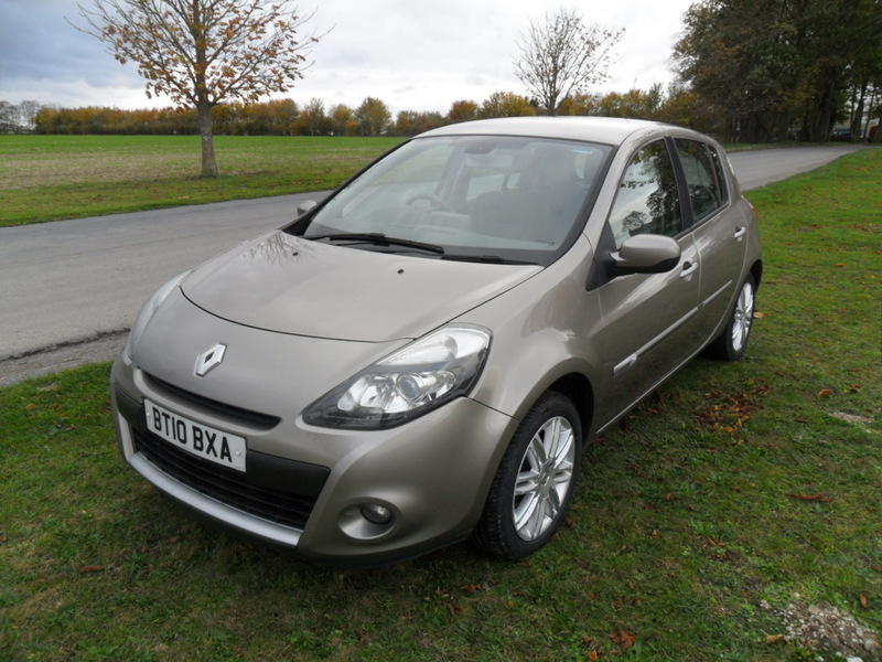 RENAULT CLIO INITIALE TOMTOM VVT 2010