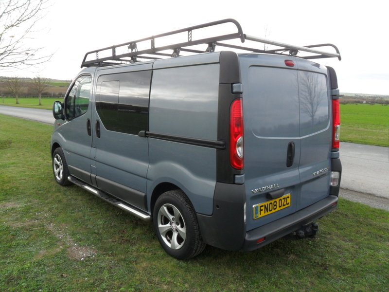 VAUXHALL VIVARO 2900CDTI SWB DCB 115 2008