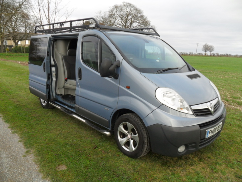 VAUXHALL VIVARO 2900CDTI SWB DCB 115 2008