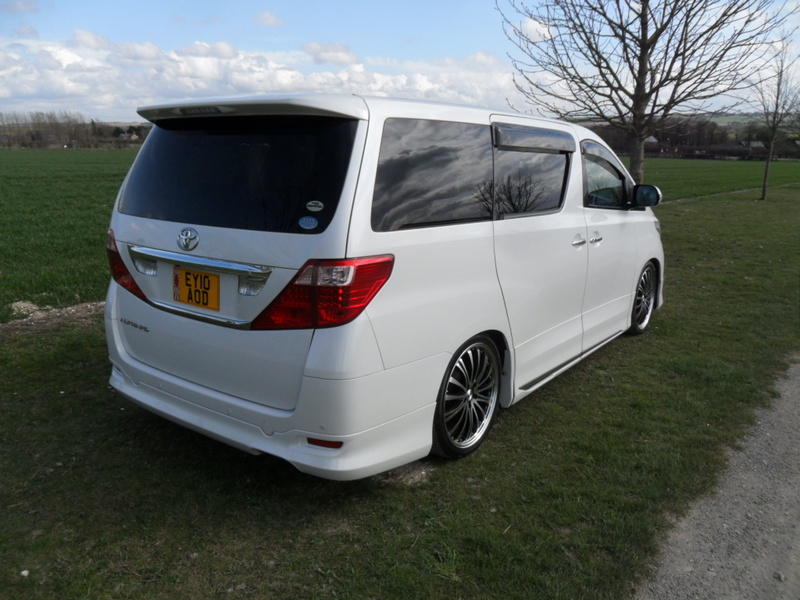 TOYOTA ALPHARD 2.4 prime selection auto 2010