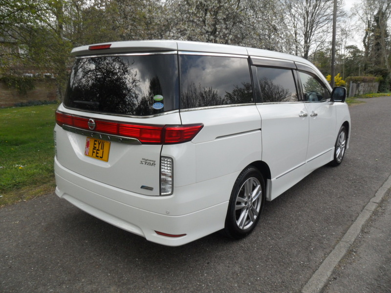 NISSAN ELGRAND E52 HIGHWAY STAR 7 SEATER AUTO 2011