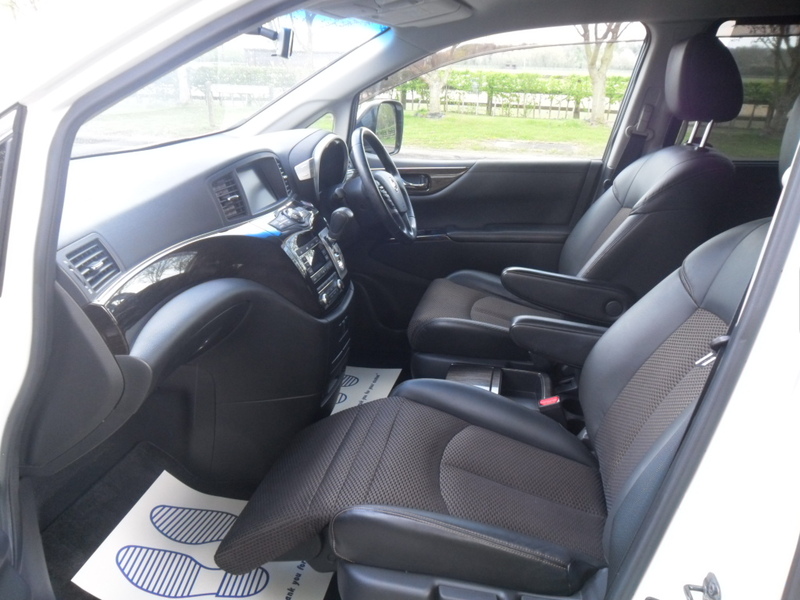 NISSAN ELGRAND E52 HIGHWAY STAR 7 SEATER AUTO 2011