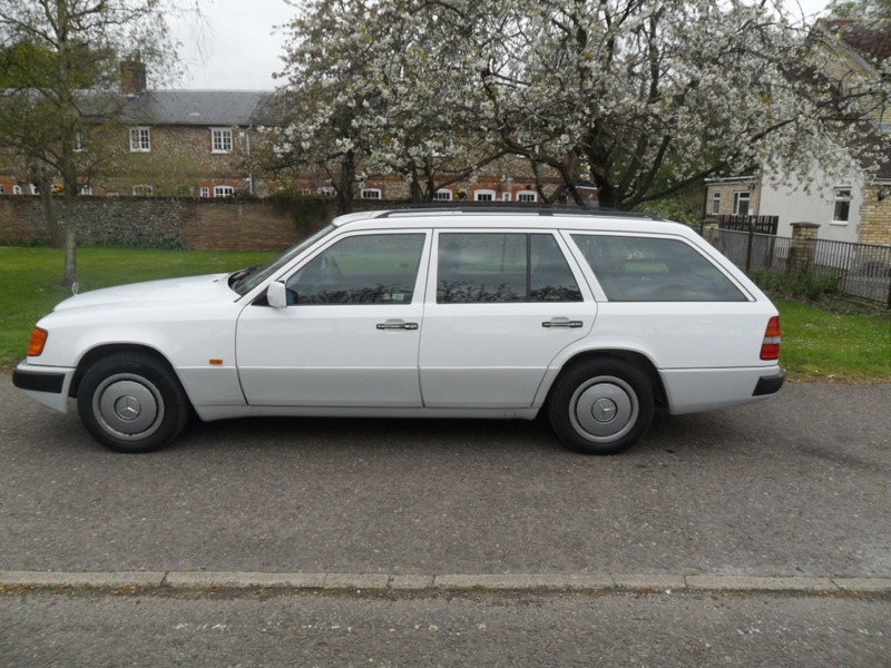 MERCEDES-BENZ 200 200TE AUTO 1993