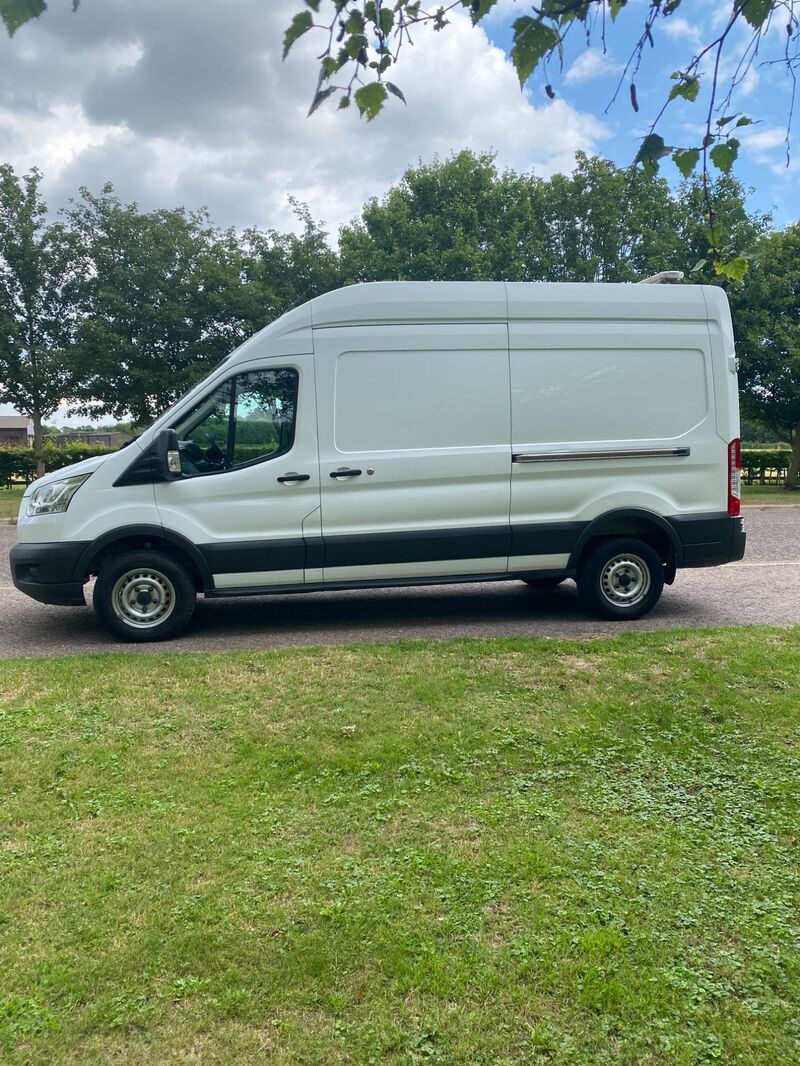 FORD TRANSIT 350 HR PV 2014