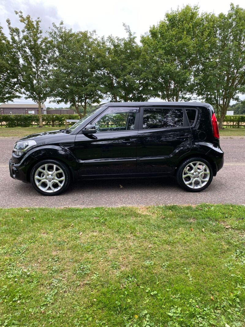 KIA SOUL CRDI SHAKER 2014