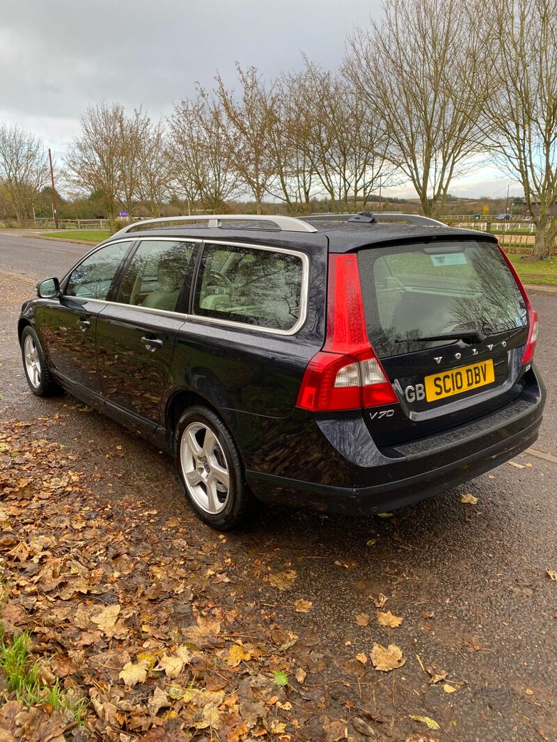 VOLVO V70 D3 SE LUX 2010