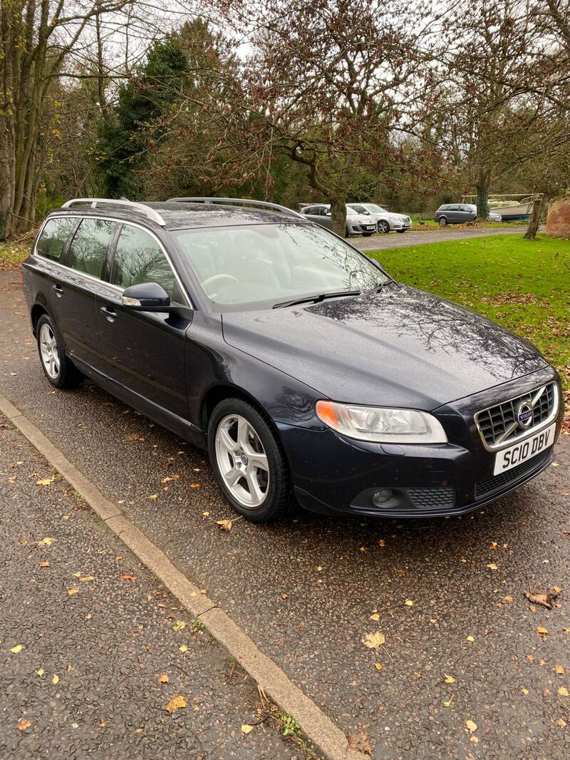 VOLVO V70 D3 SE LUX 2010