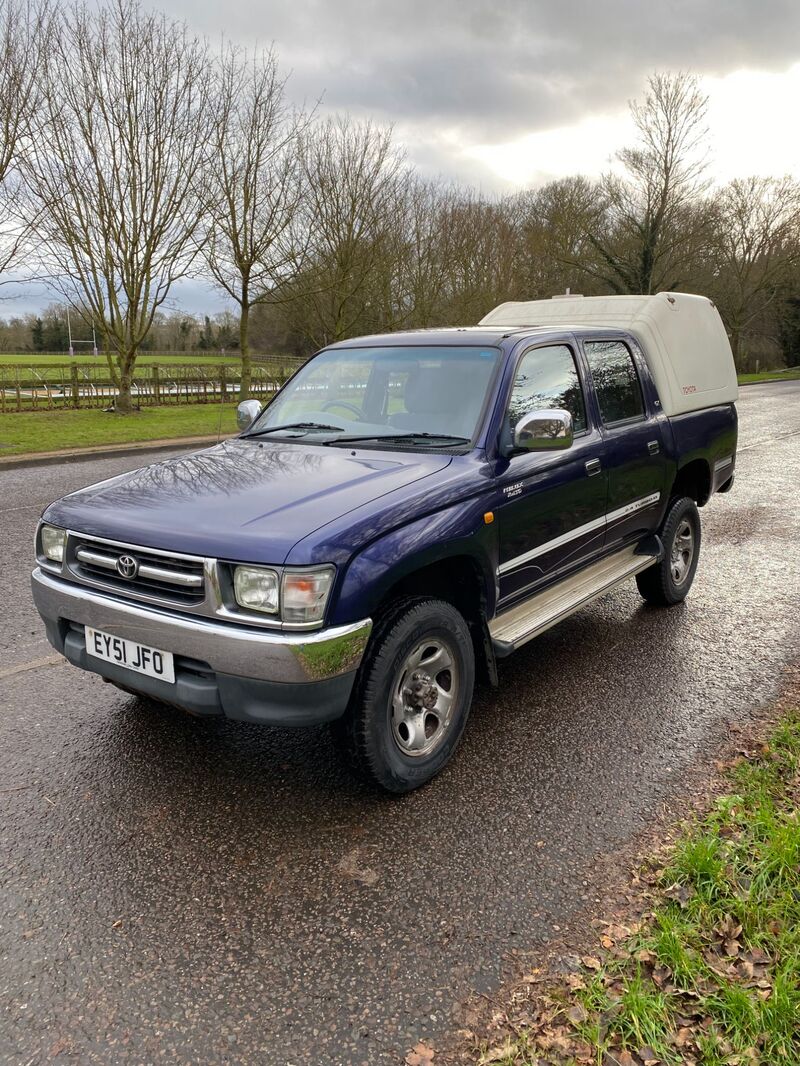 TOYOTA HILUX TD 4WD DCB PU GX 2001