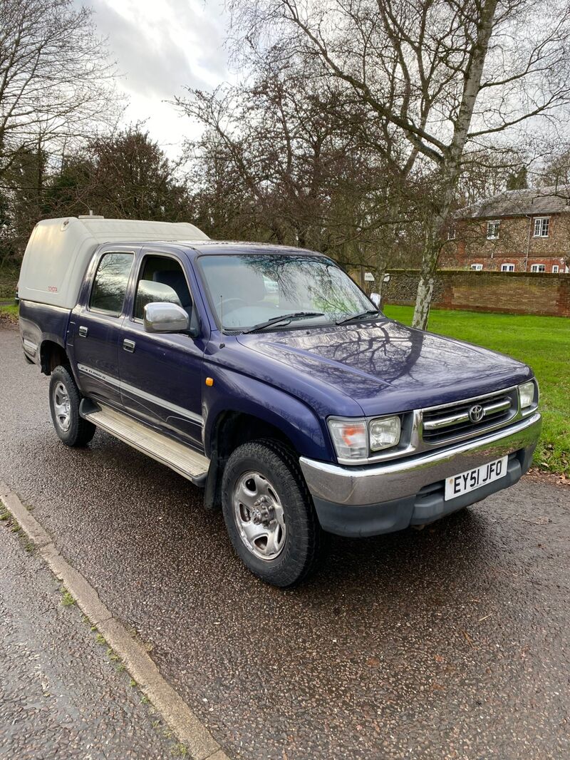 TOYOTA HILUX TD 4WD DCB PU GX 2001